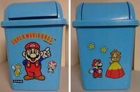 SMB Kurogane garbage bin 02.jpg